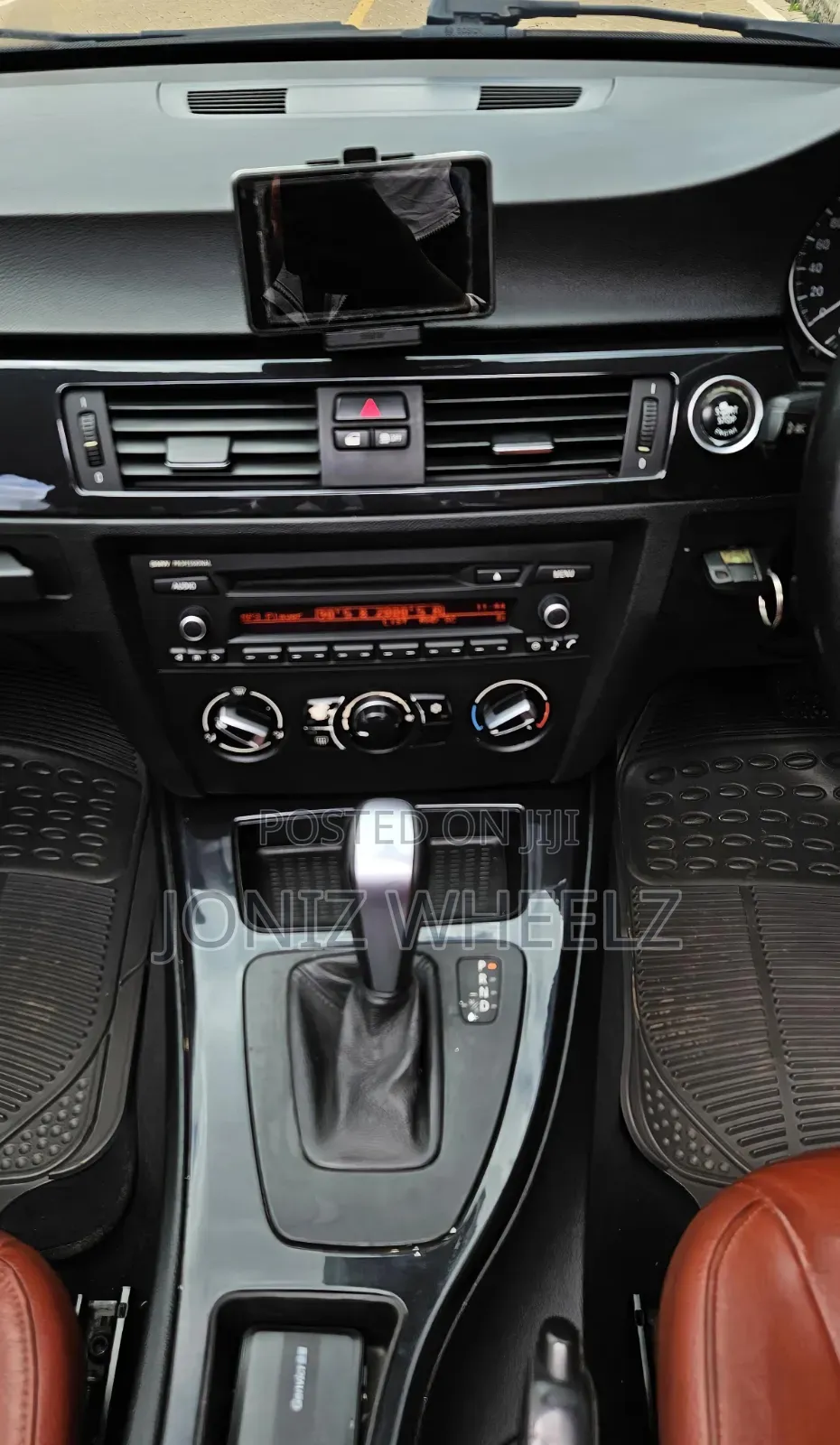 BMW 318i 2011 Blue