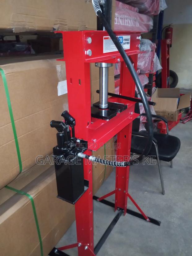 20 Tonnes Hydraulic Pressing Machine - thumbnail 5