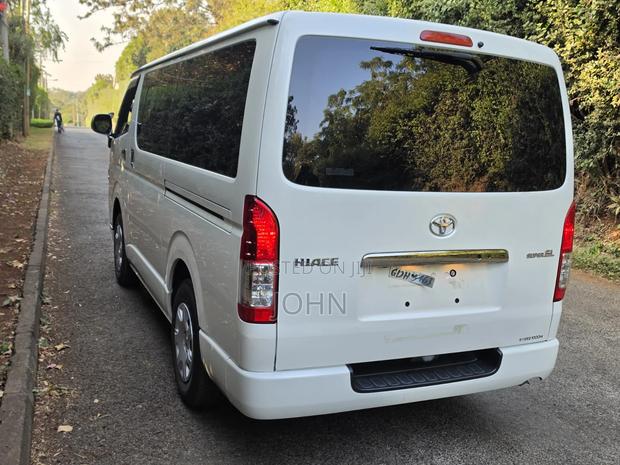 Toyota HiAce 2019 White - thumbnail 4