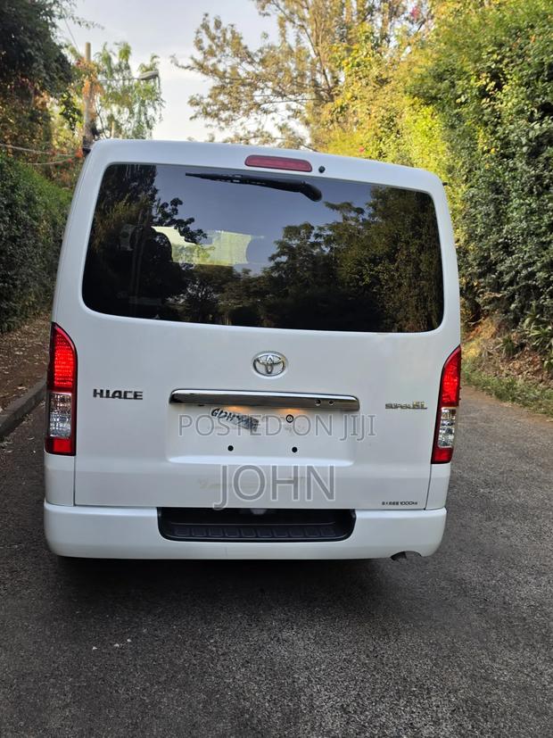 Toyota HiAce 2019 White - thumbnail 5