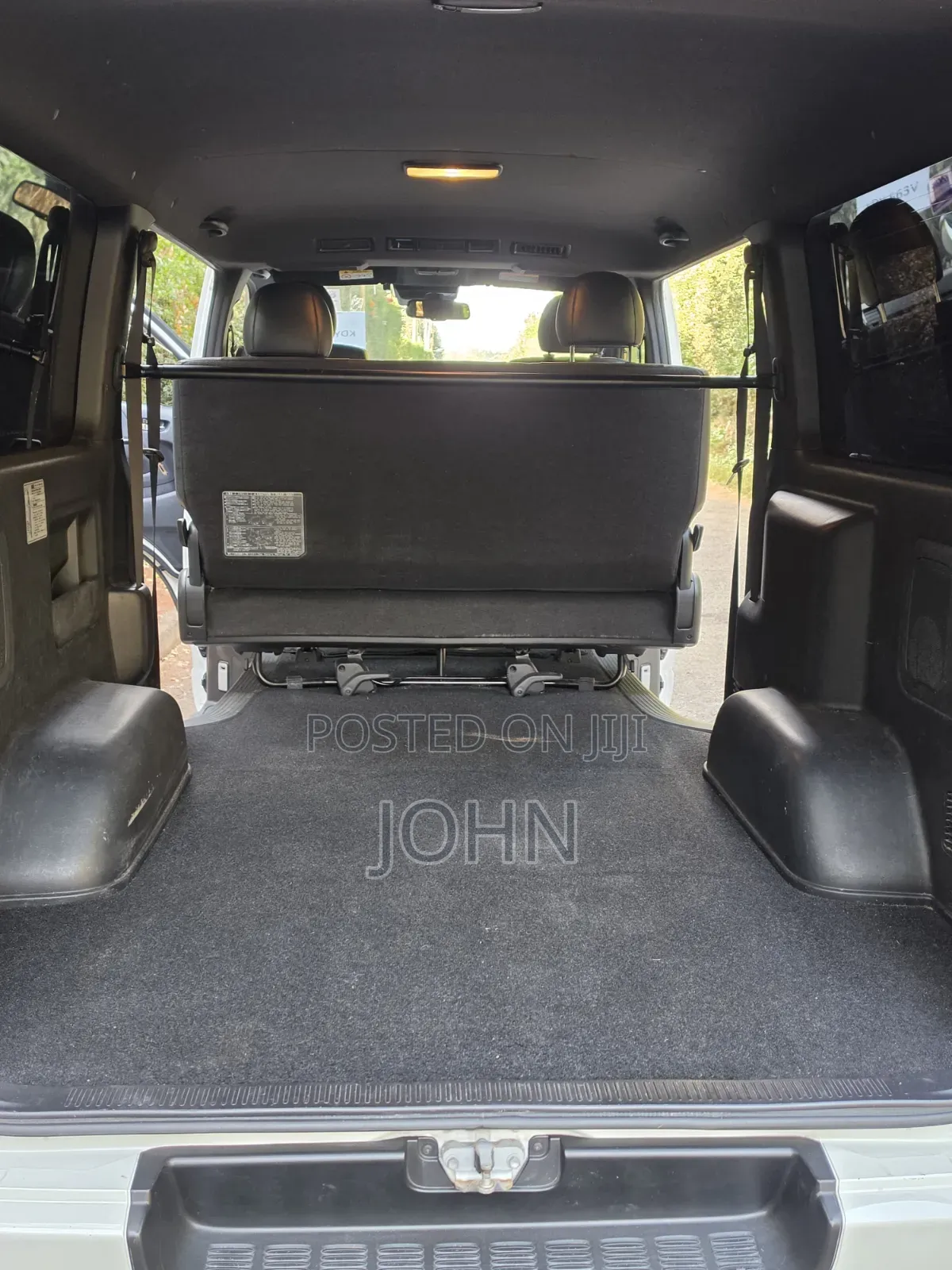 Toyota HiAce 2019 White