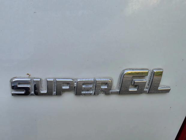 Toyota HiAce 2019 White - thumbnail 14