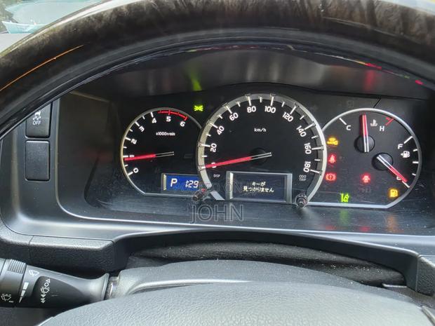 Toyota HiAce 2019 White - thumbnail 18