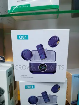 Q81 Wireless Lavalier Mic With Digital Charging Case