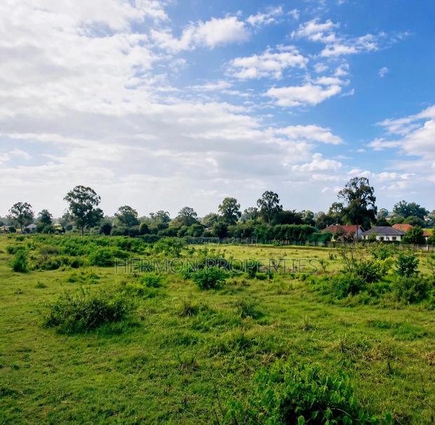 Prime 2 Acres for Sale in Runda Touching Bypasss