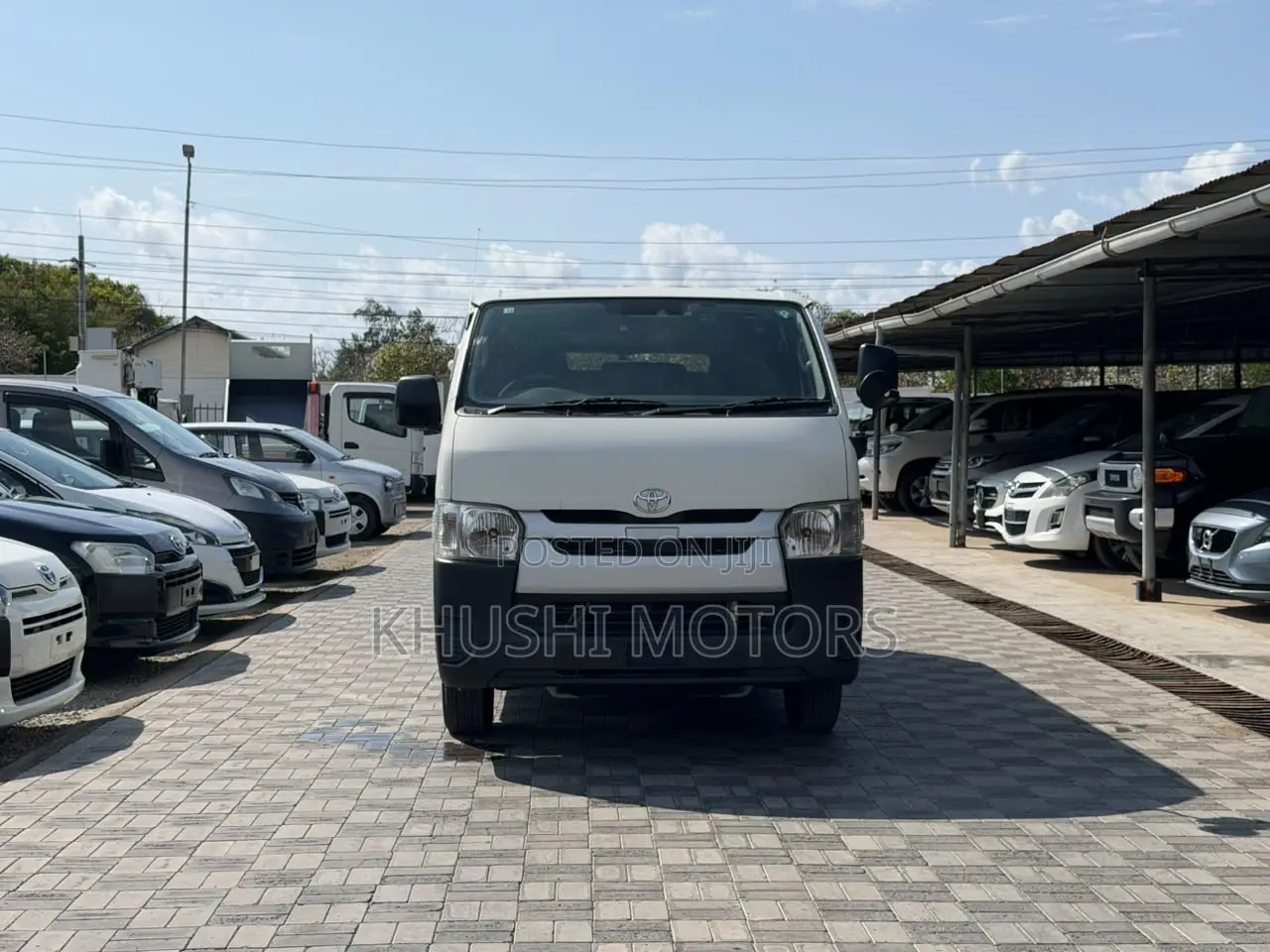 Toyota HiAce 2018 White