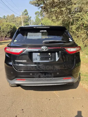 Toyota Harrier 2.0 2020 Black
