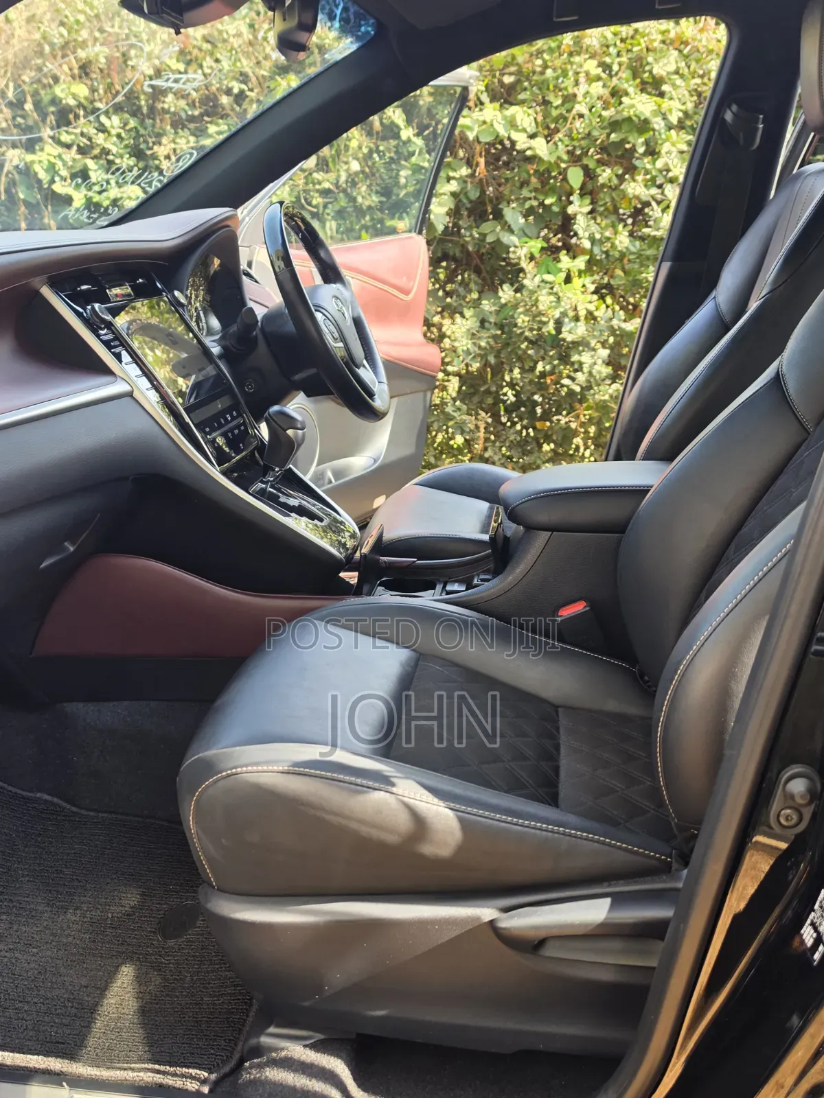 Toyota Harrier 2.0 2020 Black