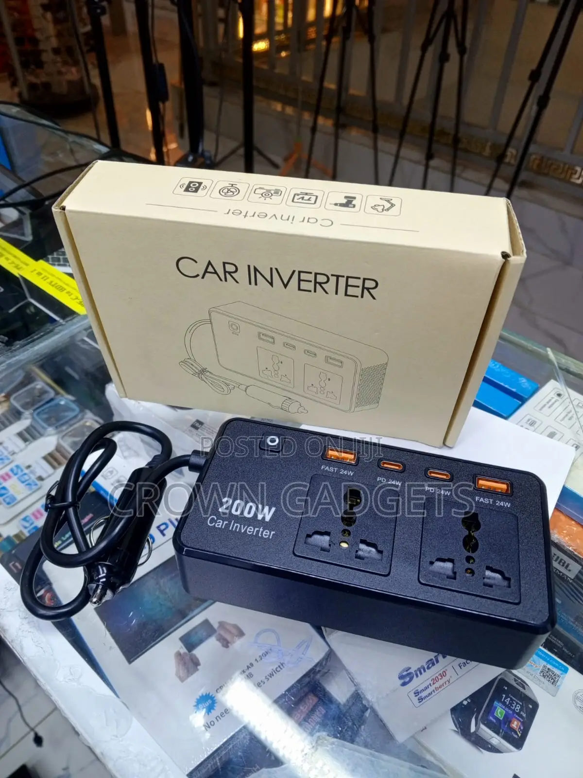 200W Car Inverter Dual AC Sockets With 4 USB Fast Charging