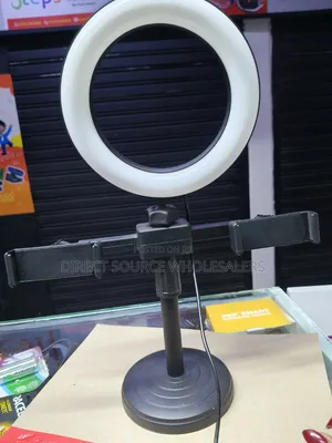 New High Quality Portable Selfie Light With 2holders