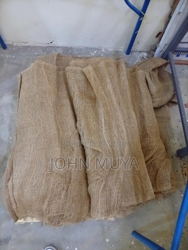 Jute/Hessian Cloth - thumbnail 2
