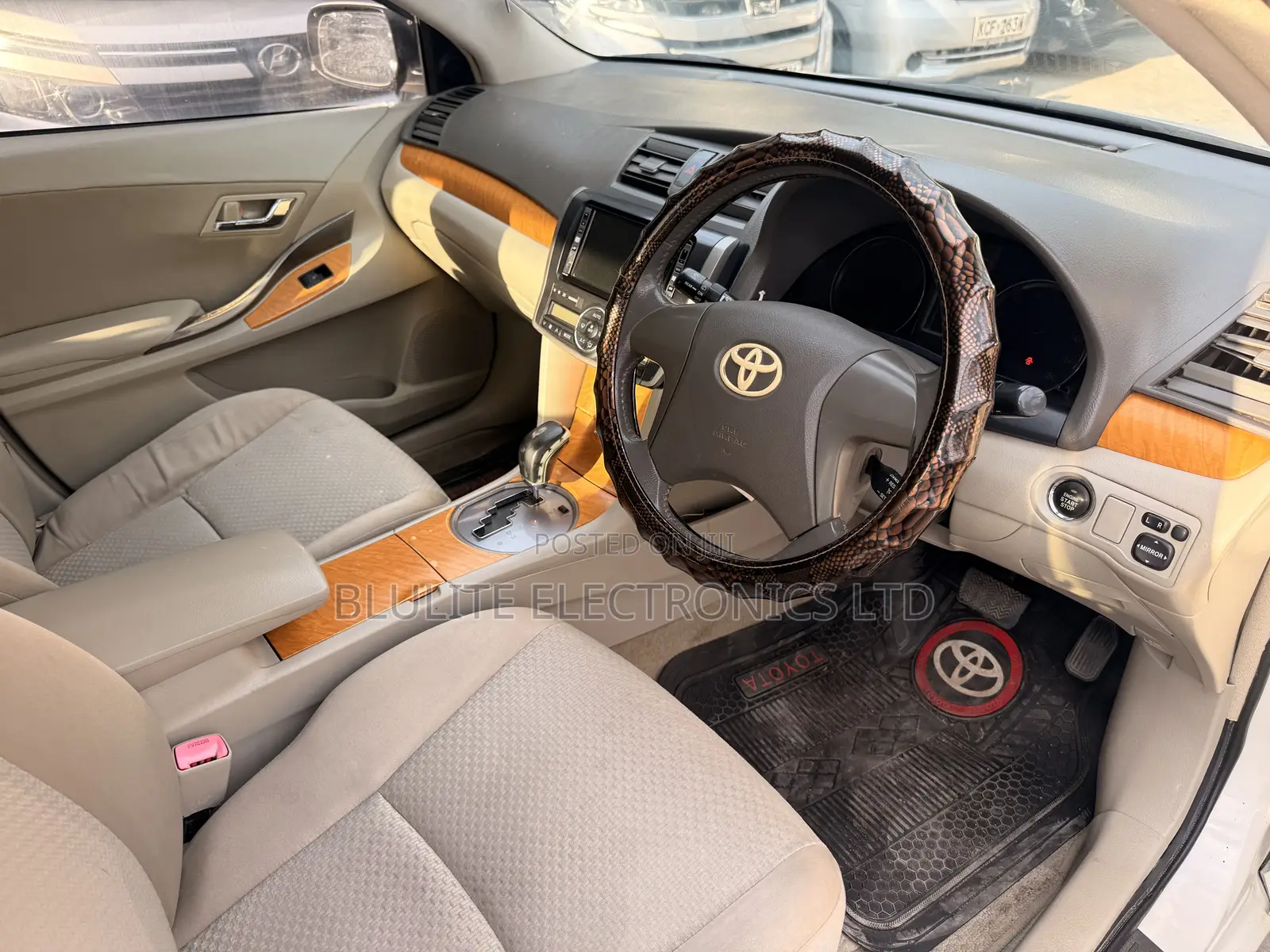 Toyota Premio 2009 White