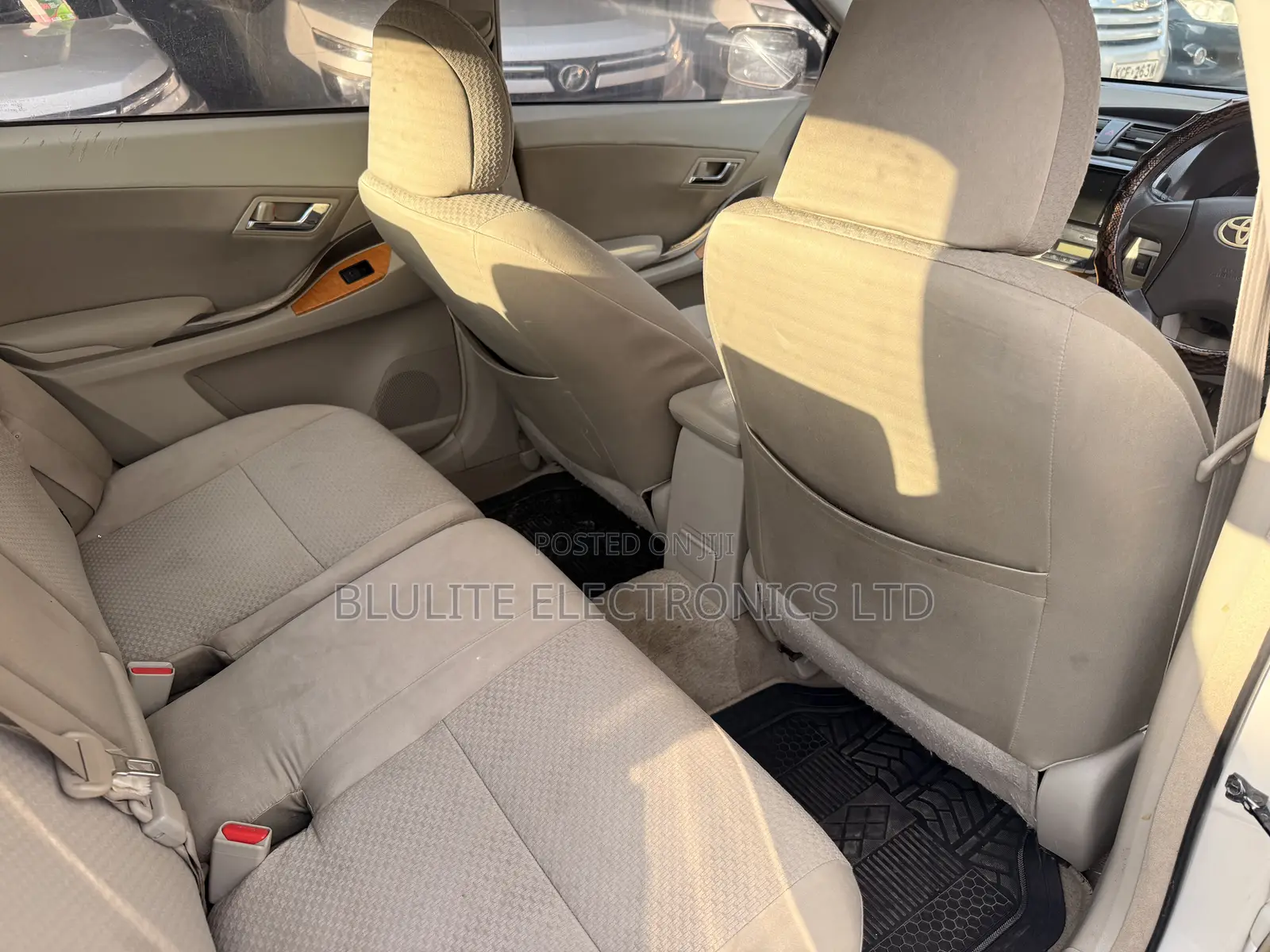 Toyota Premio 2009 White