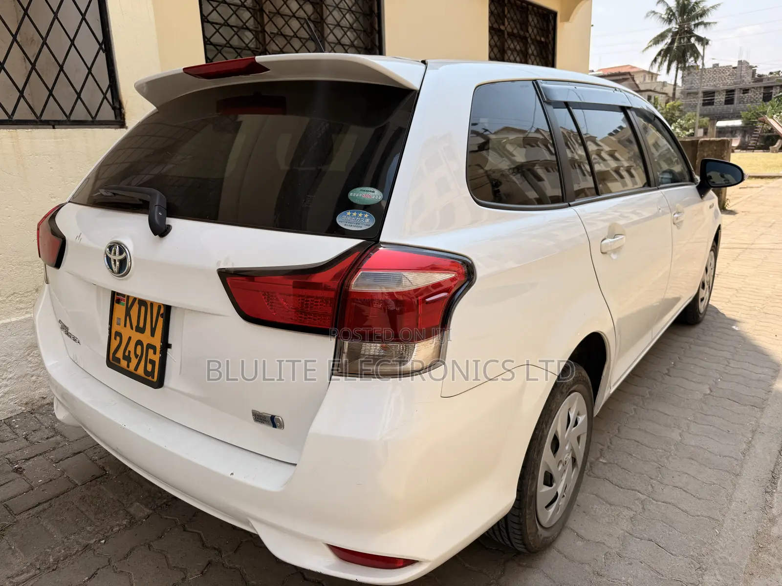 Toyota Corolla Fielder 2018 White