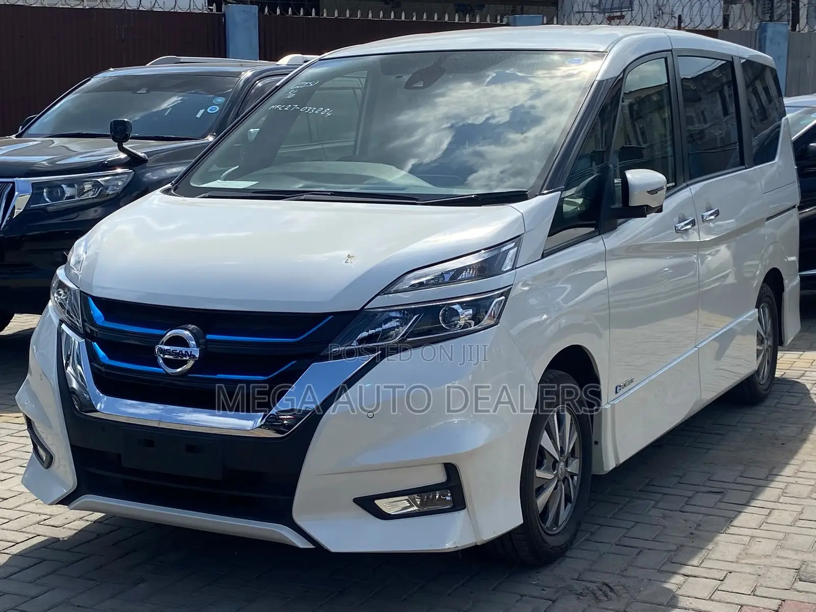 Nissan Serena 2019 White