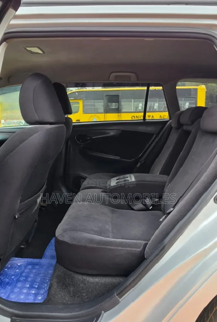 Toyota Corolla Fielder 2010 Silver