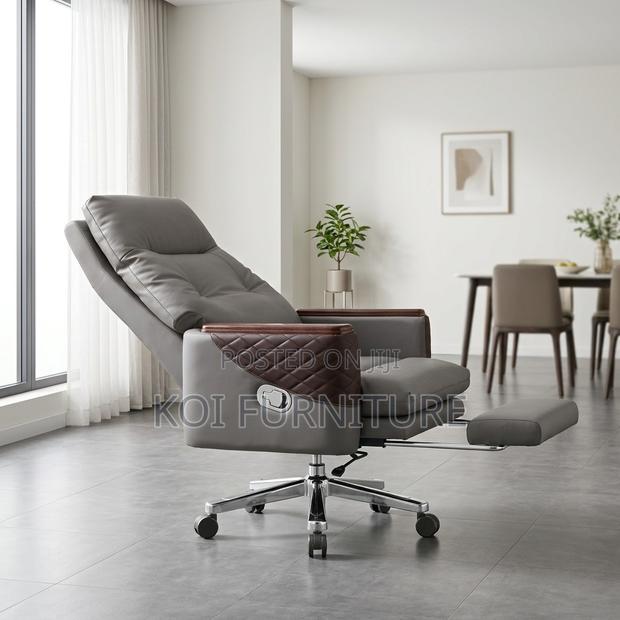 Office Chairs; High Back Leather Bosses Prestidge Office Chair - main view