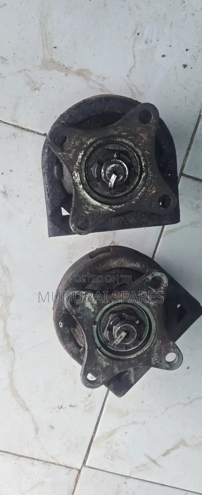 Mitsubishi Fh 215 Centre Rubber