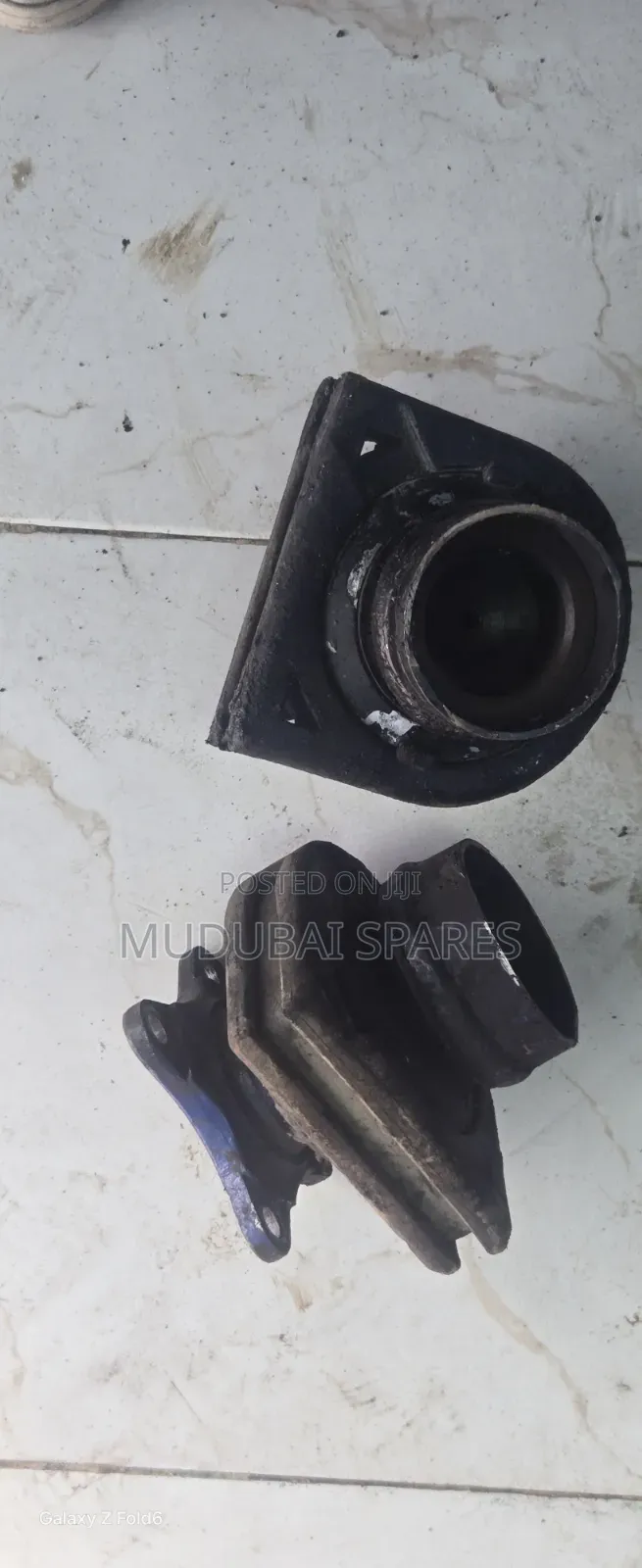 Mitsubishi Fh 215 Centre Rubber