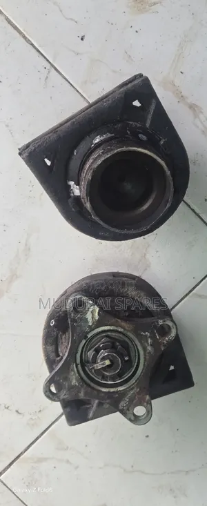 Mitsubishi Fh 215 Centre Rubber