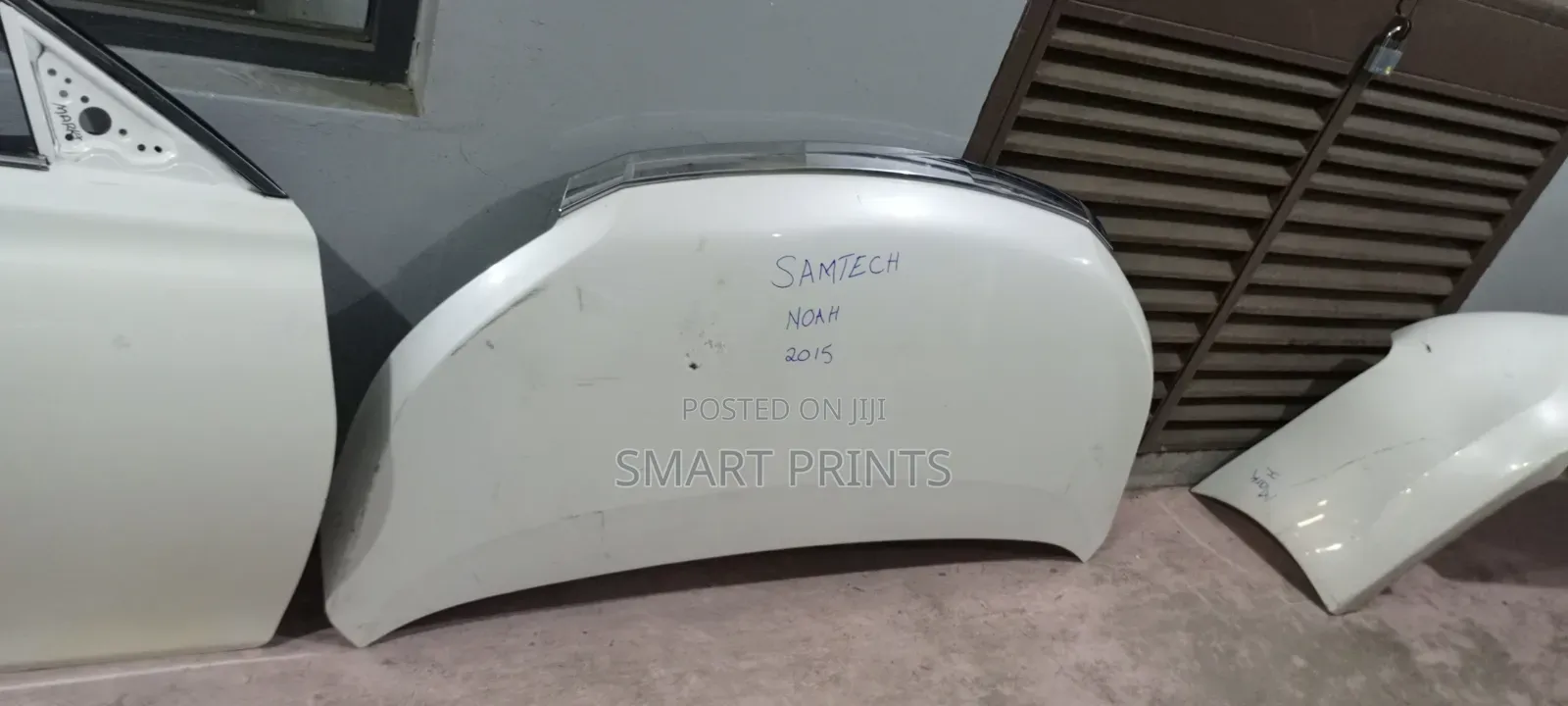 Toyota Noah 2015 Bonnet Cover