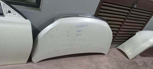 Toyota Noah 2015 Bonnet Cover