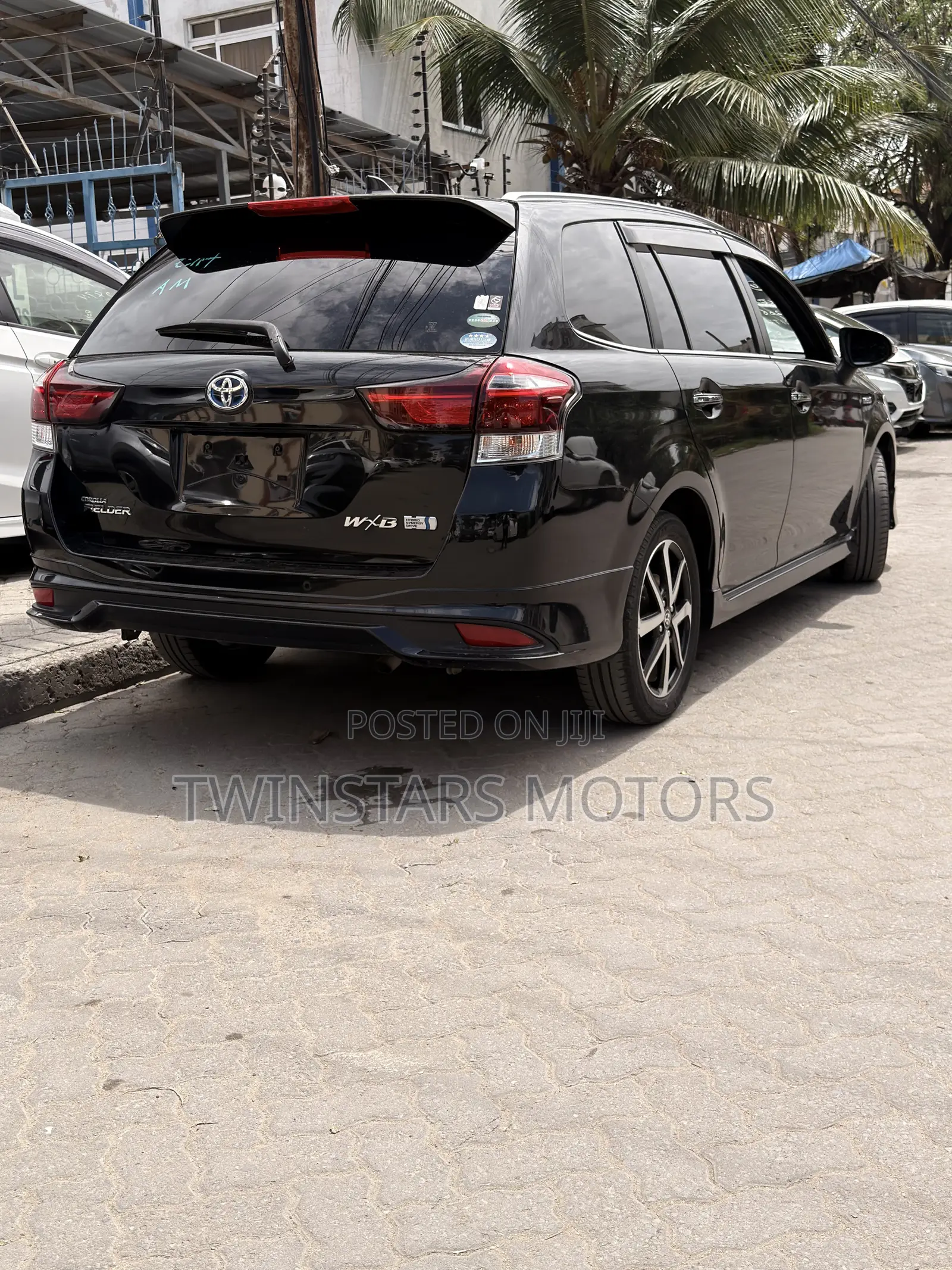 Toyota Corolla Fielder 1.5 Hybrid FWD 2019 Black