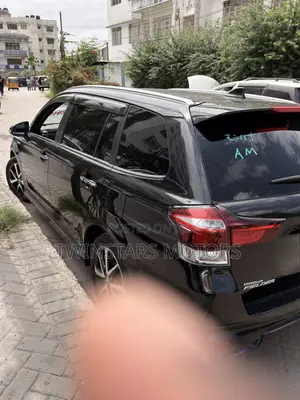 Toyota Corolla Fielder 1.5 Hybrid FWD 2019 Black