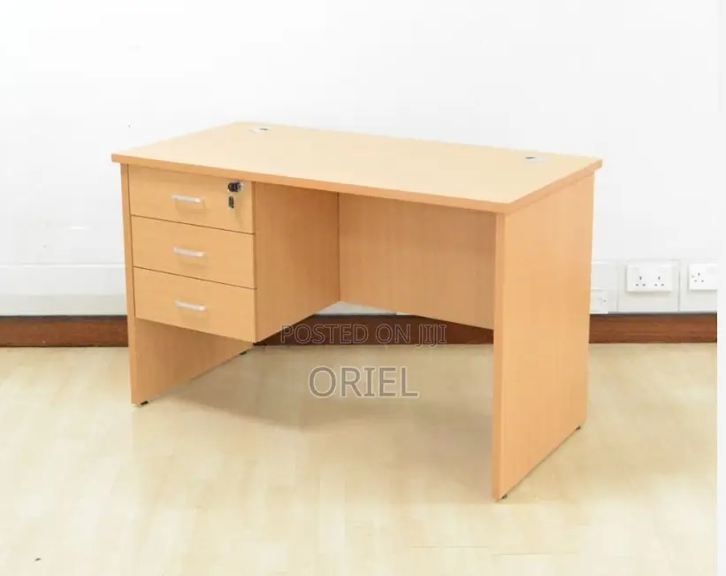 Office Desk : 1.4M Local Office Study Desk