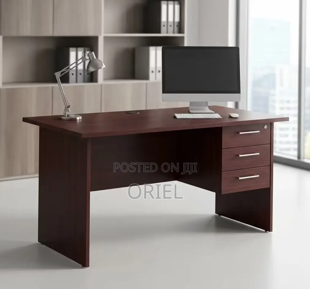 Office Desk : 1.4M Local Office Study Desk