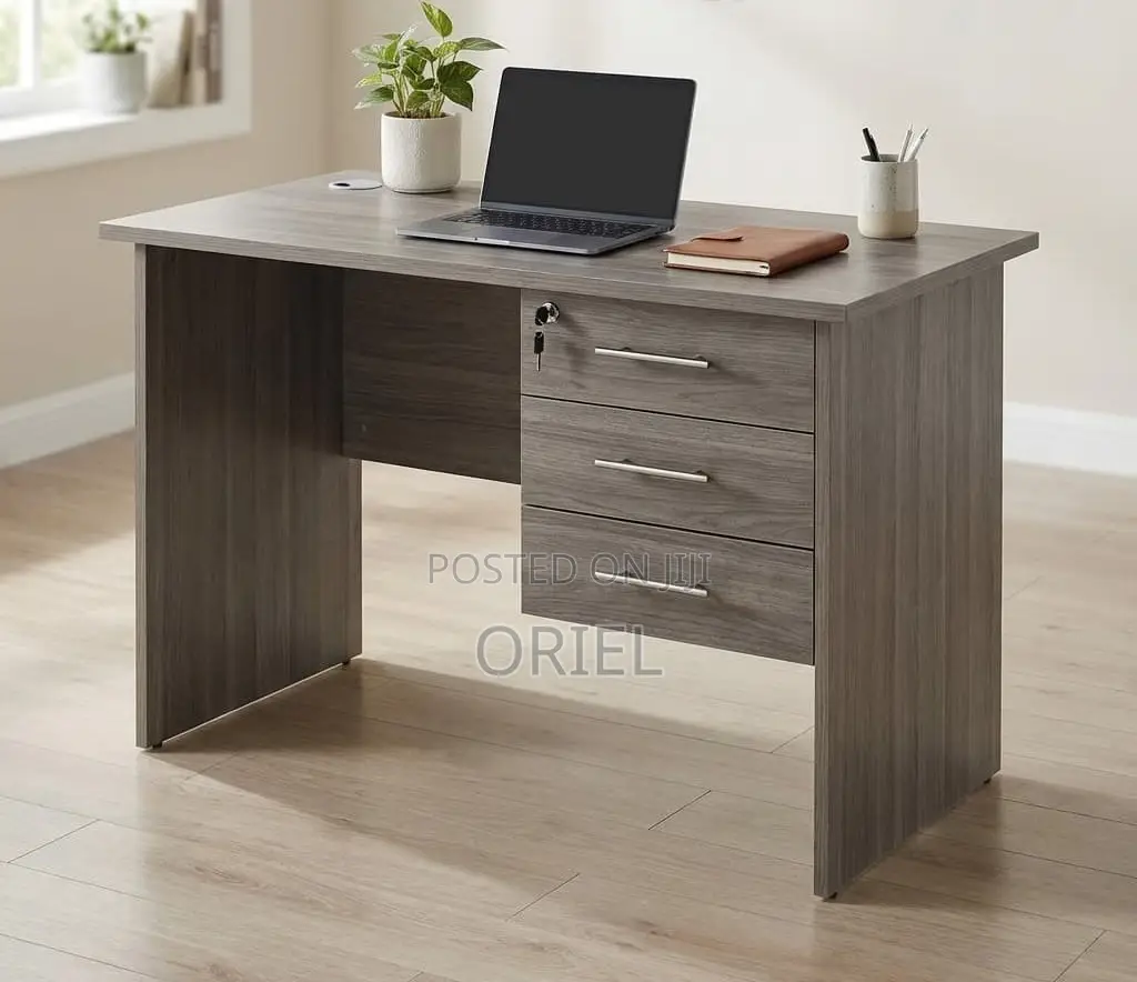 Office Desk : 1.4M Local Office Study Desk