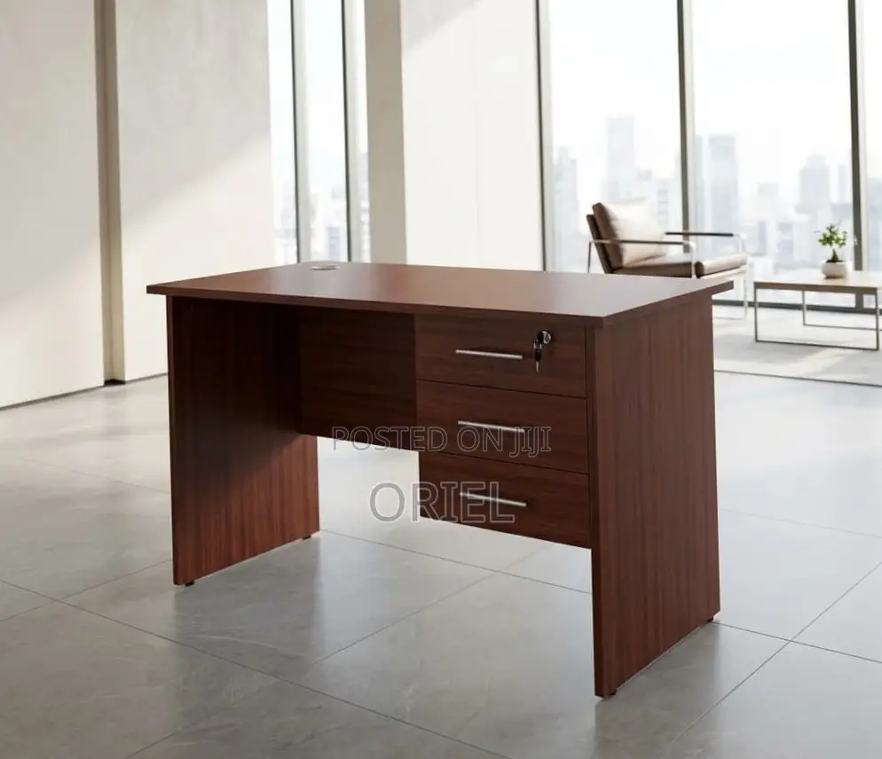 Office Desk : 1.4M Local Office Study Desk