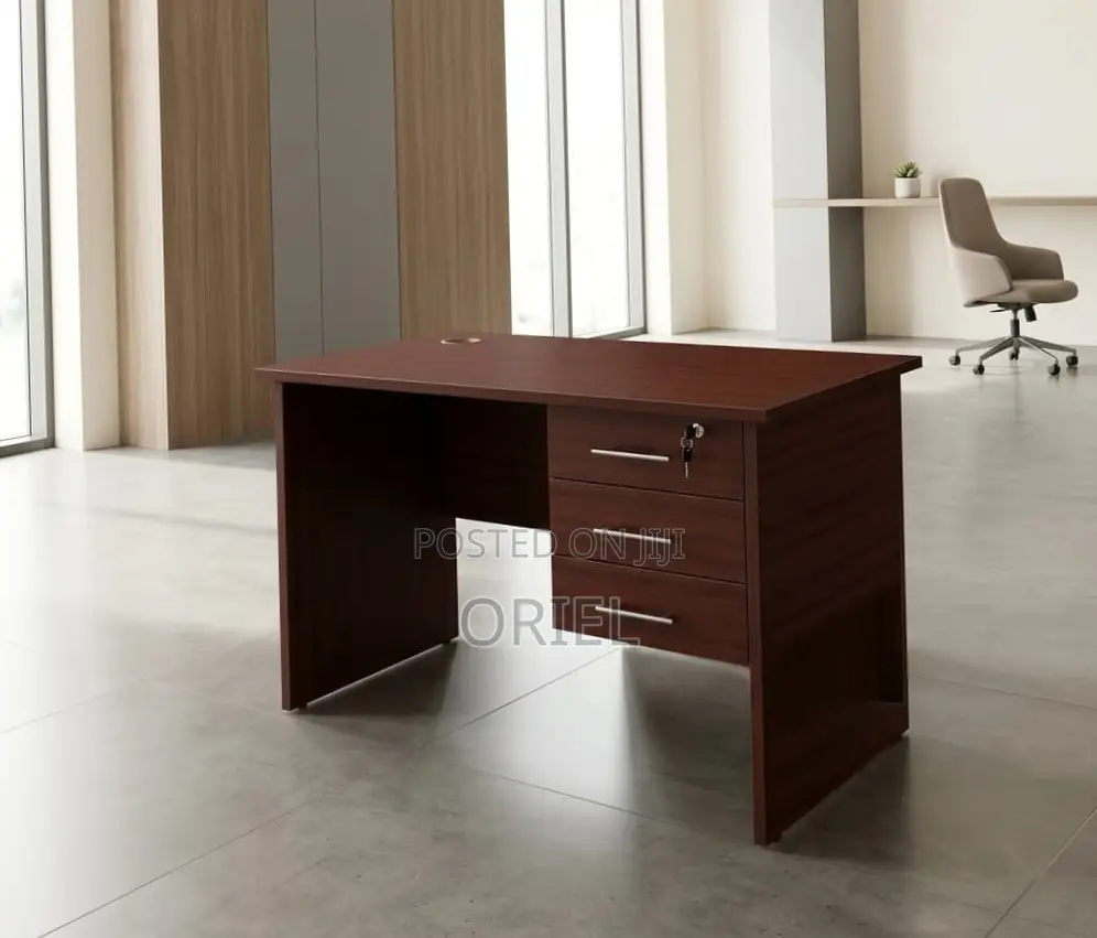Office Desk : 1.4M Local Office Study Desk