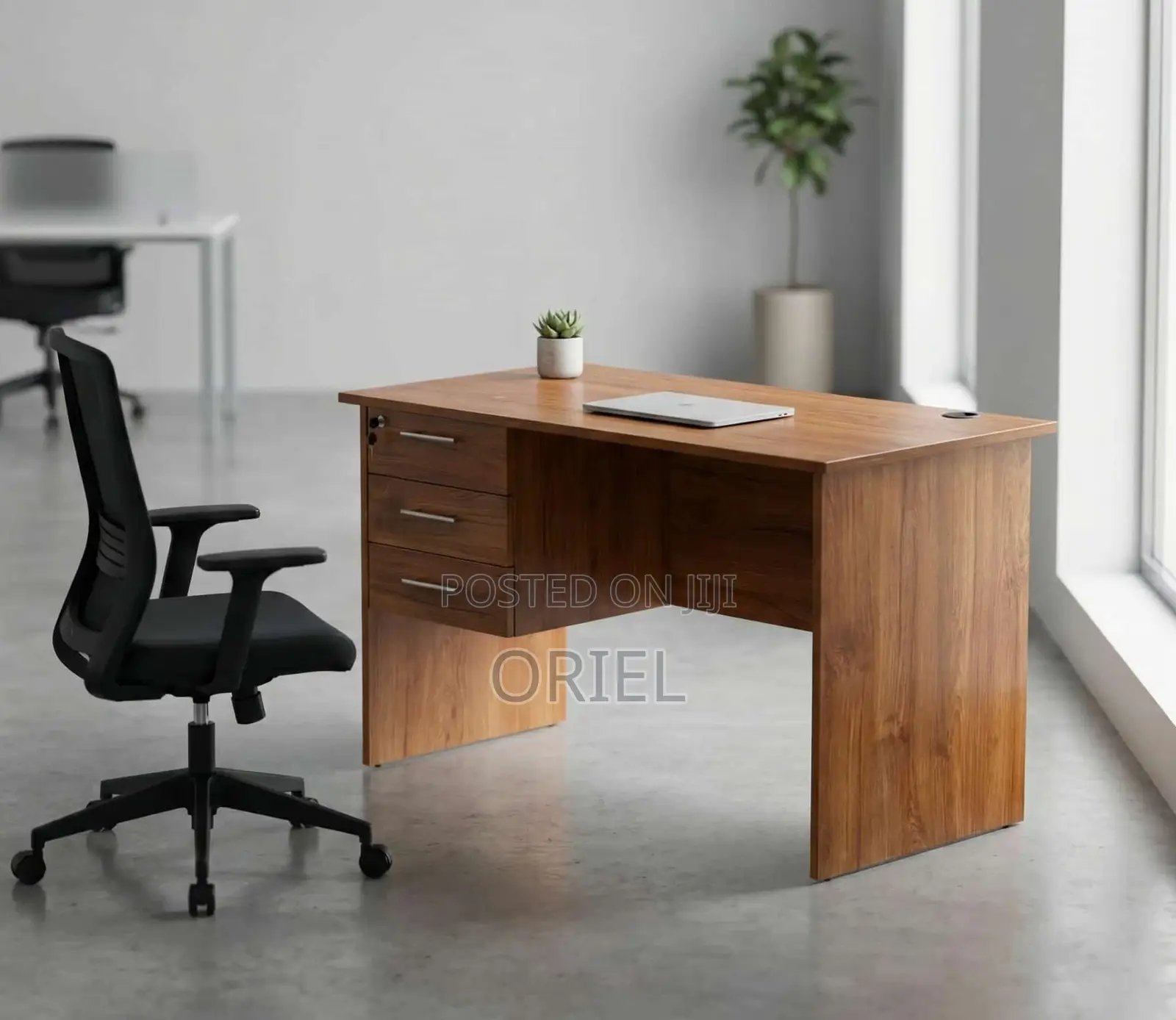 Office Desk : 1.4M Local Office Study Desk
