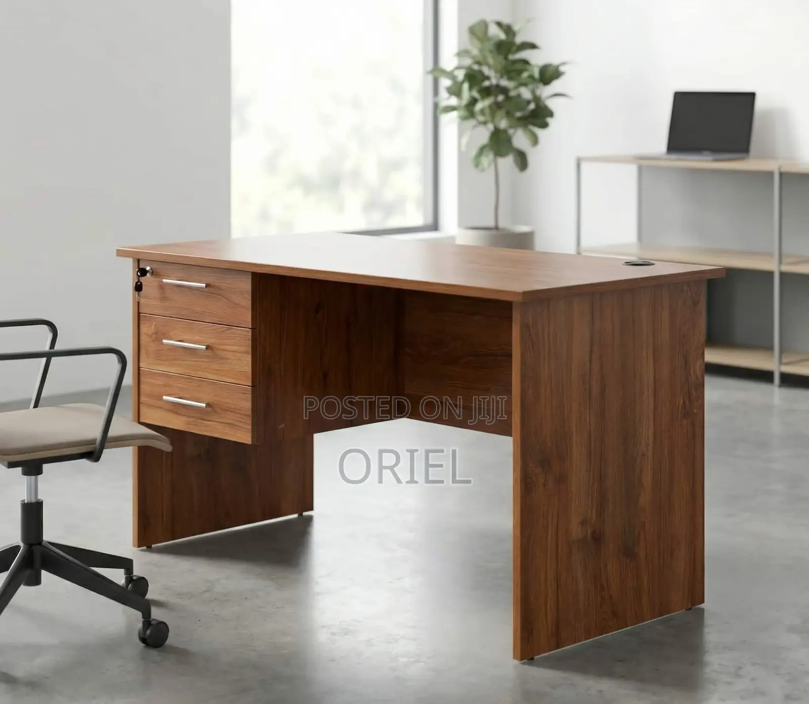 Office Desk : 1.4M Local Office Study Desk