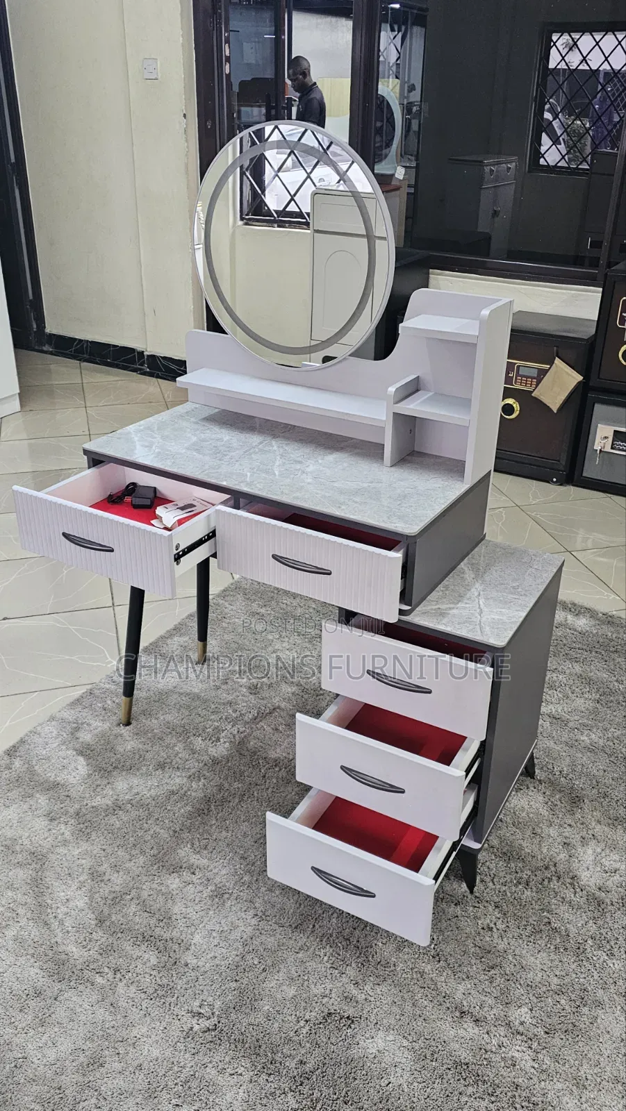 Vanity Drrssing Table