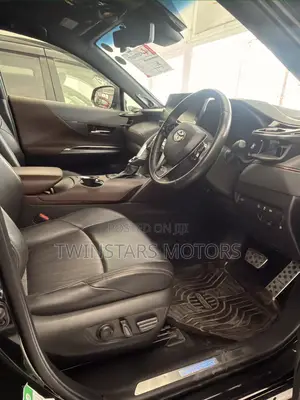Toyota Harrier 2.0 4WD 2021 Black