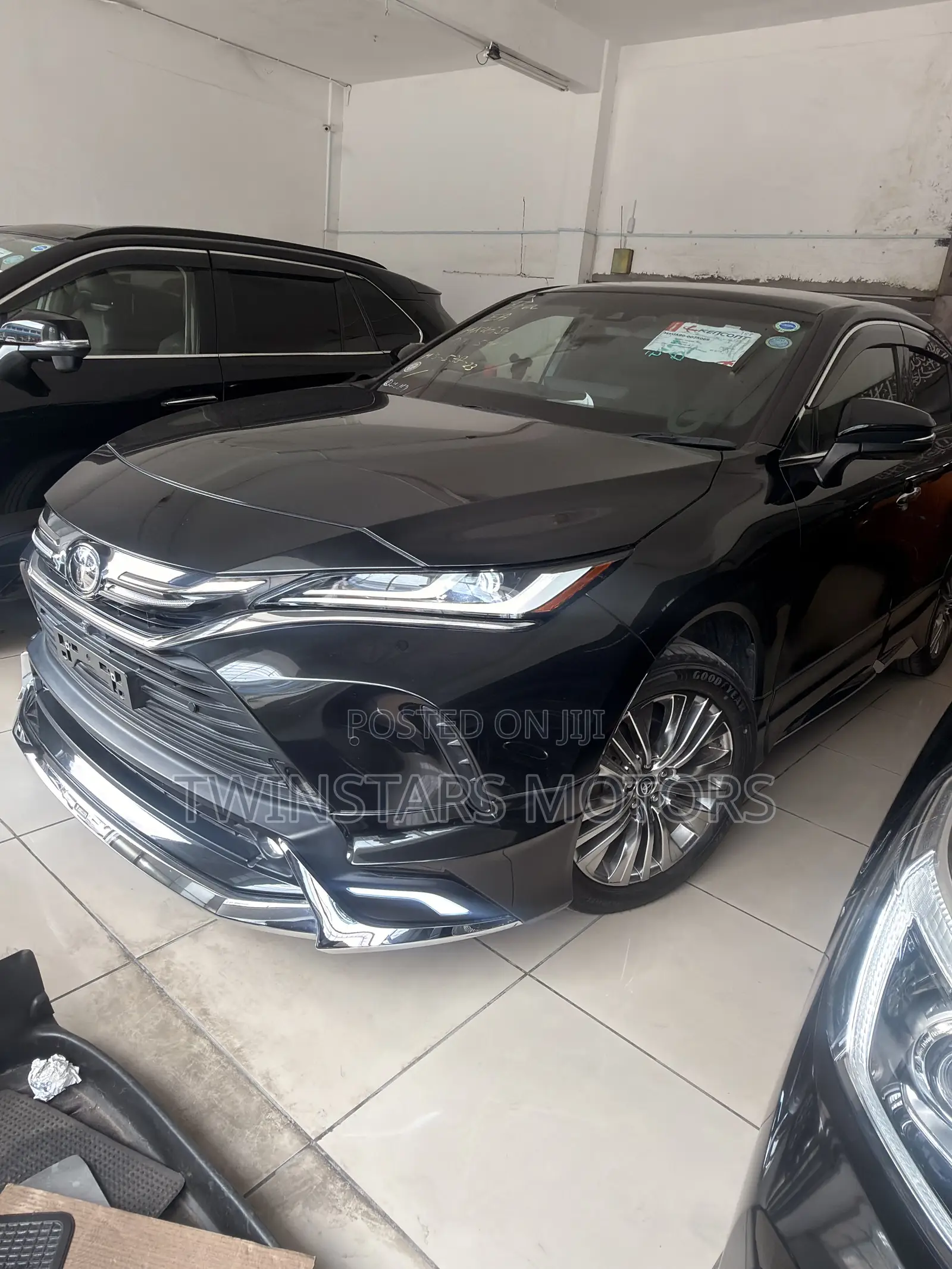 Toyota Harrier 2.0 4WD 2021 Black