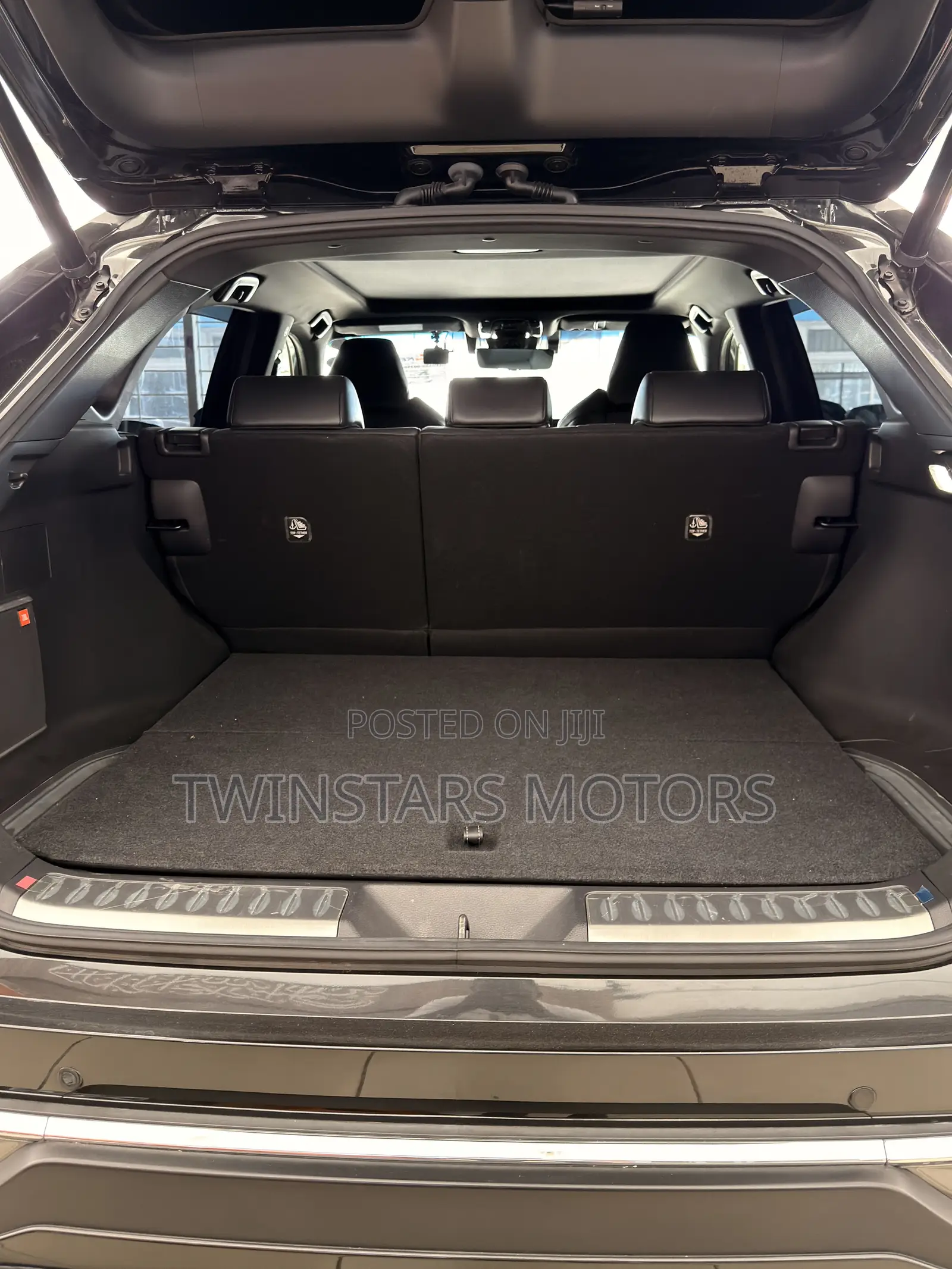 Toyota Harrier 2.0 4WD 2021 Black