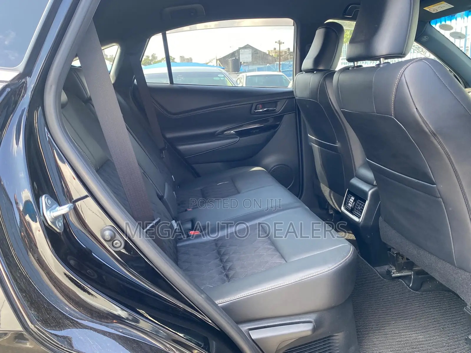 Toyota Harrier 2.0 2019 Black