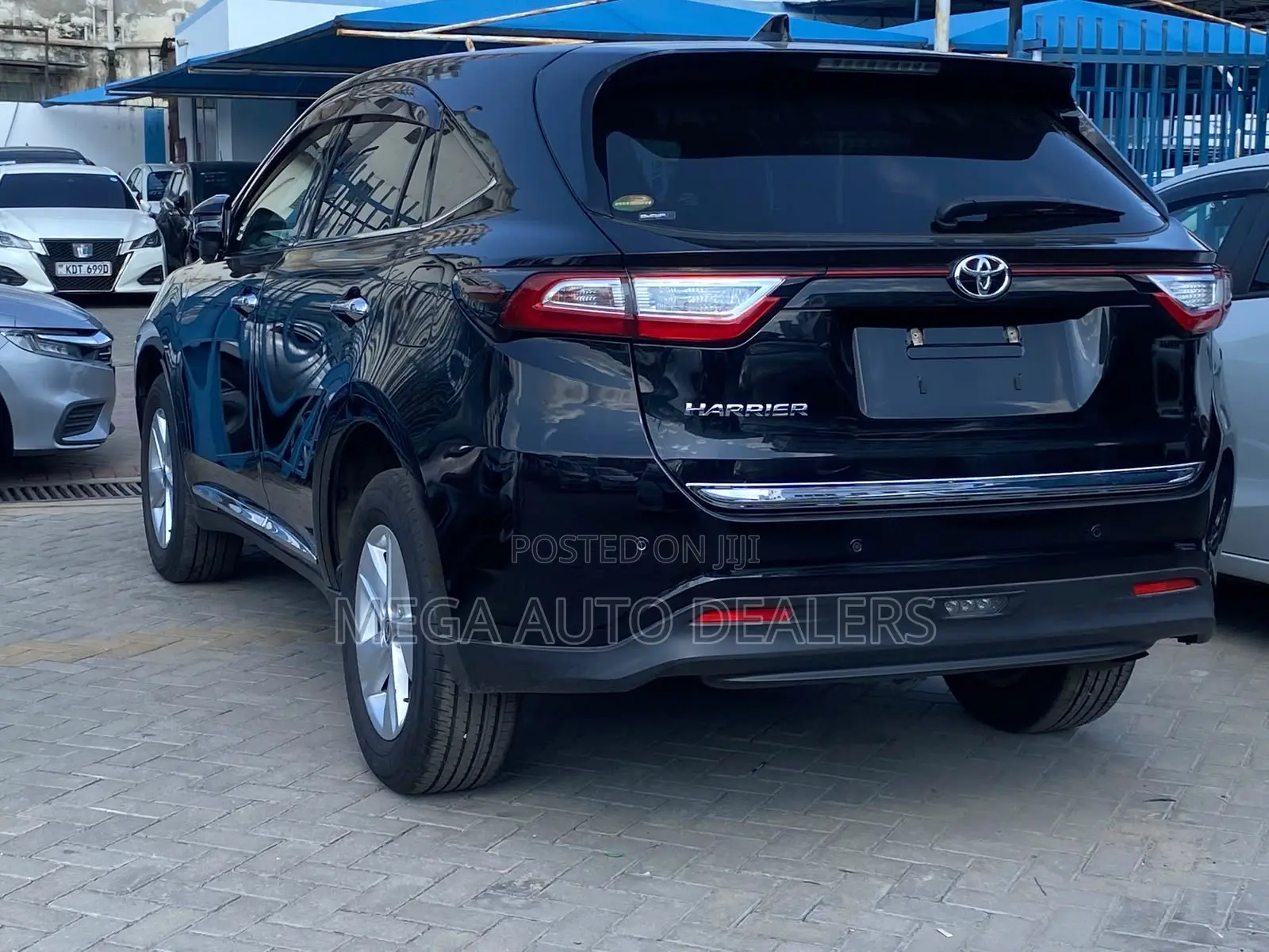 Toyota Harrier 2.0 2019 Black