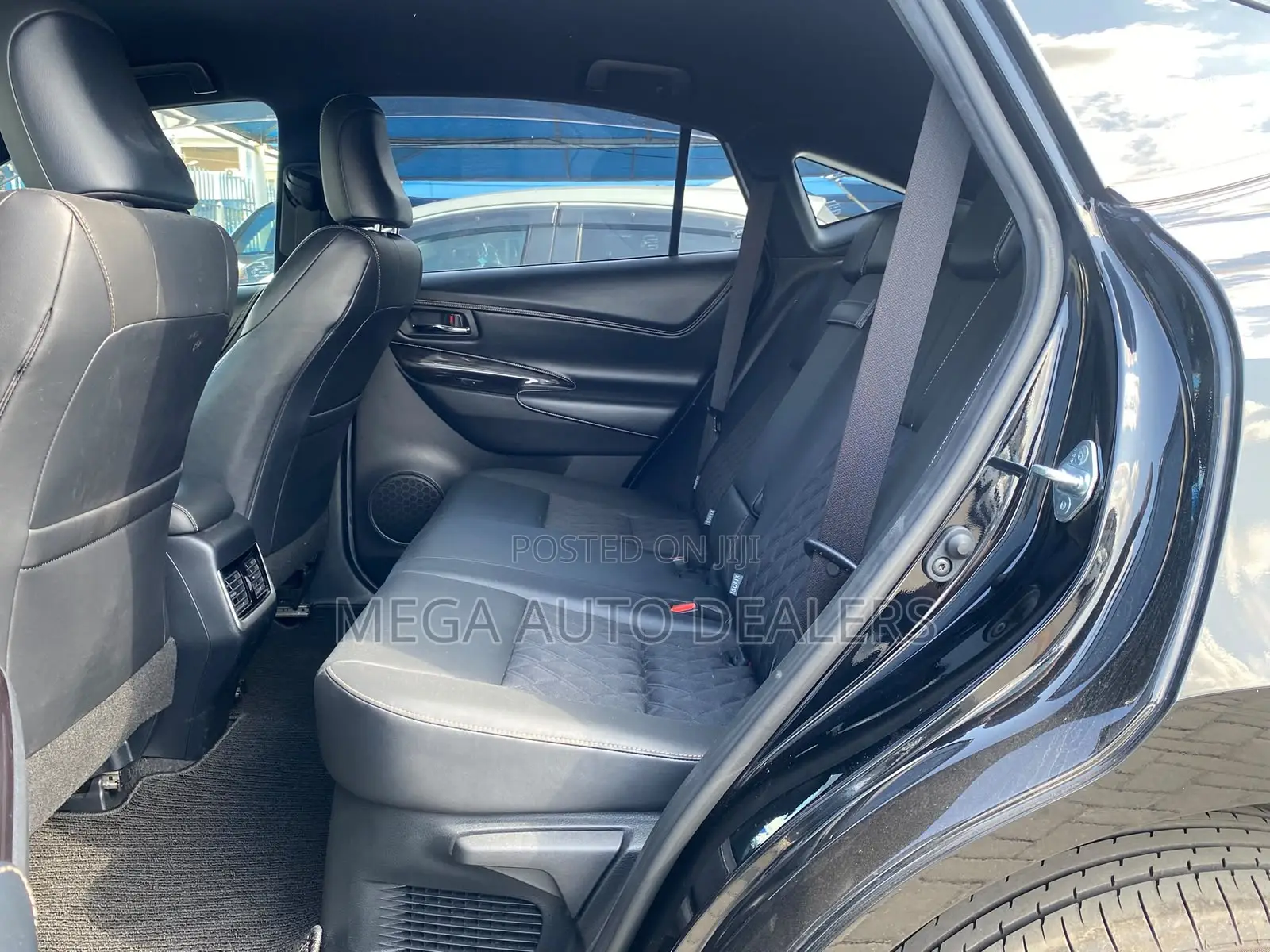 Toyota Harrier 2.0 2019 Black