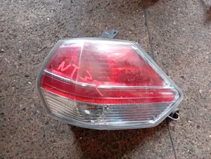 Nissan X-Trail Nt32 Taillight