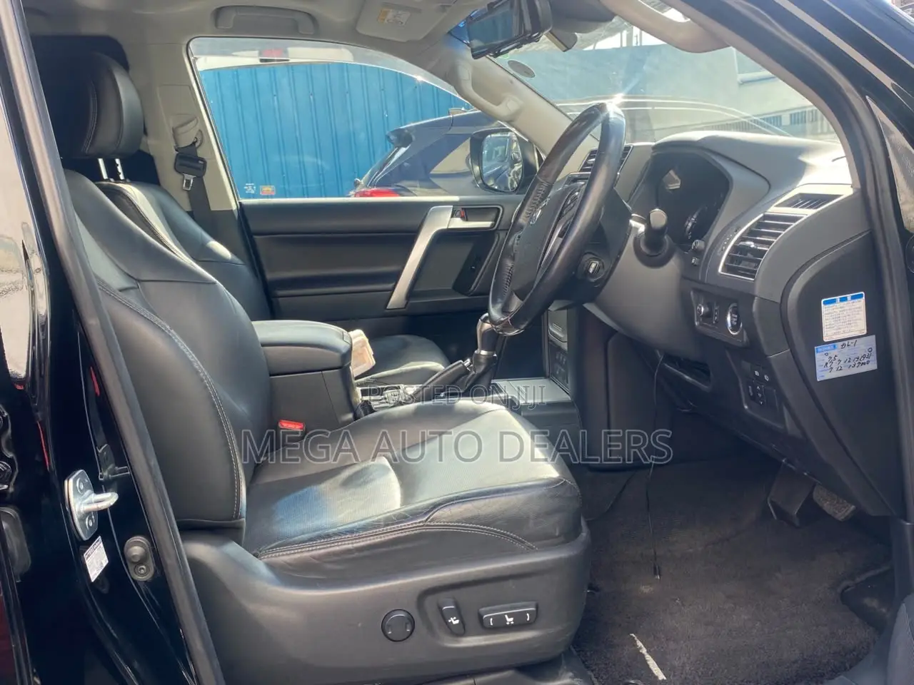 Toyota Land Cruiser Prado 2.8 2019 Black