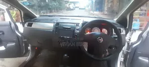 Nissan Tiida 2012 Silver