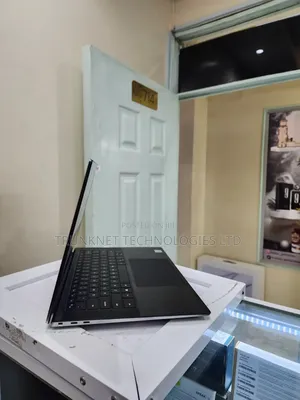 Laptop Dell Precision 5550 16GB Intel Core i9 SSD 512GB