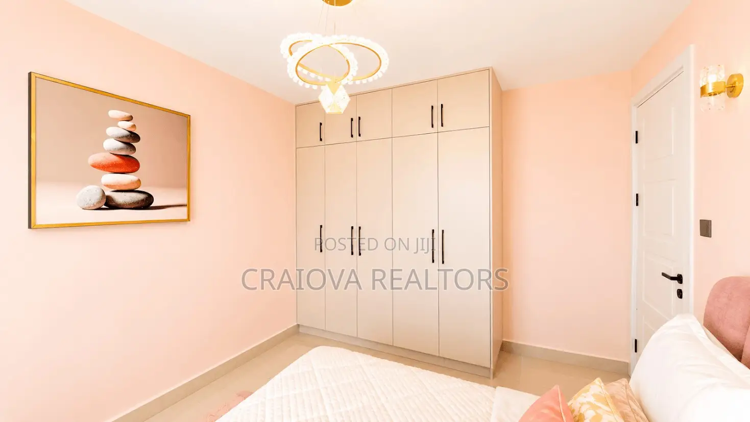 3bdrm Apartment in Gateway Mall Area for sale