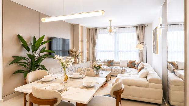 3bdrm Apartment in Gateway Mall Area for sale - main view