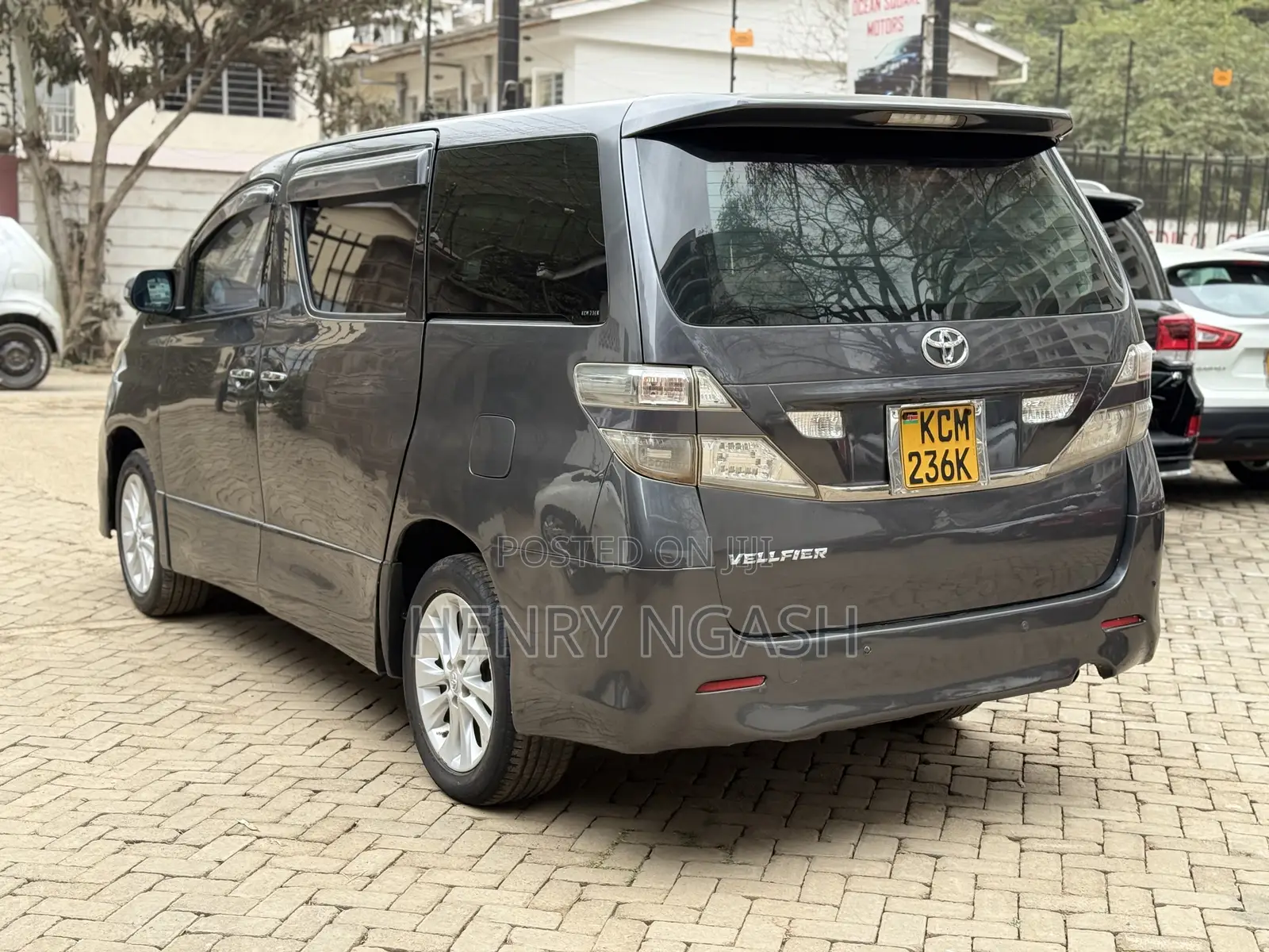 Toyota Vellfire 2010 Gray
