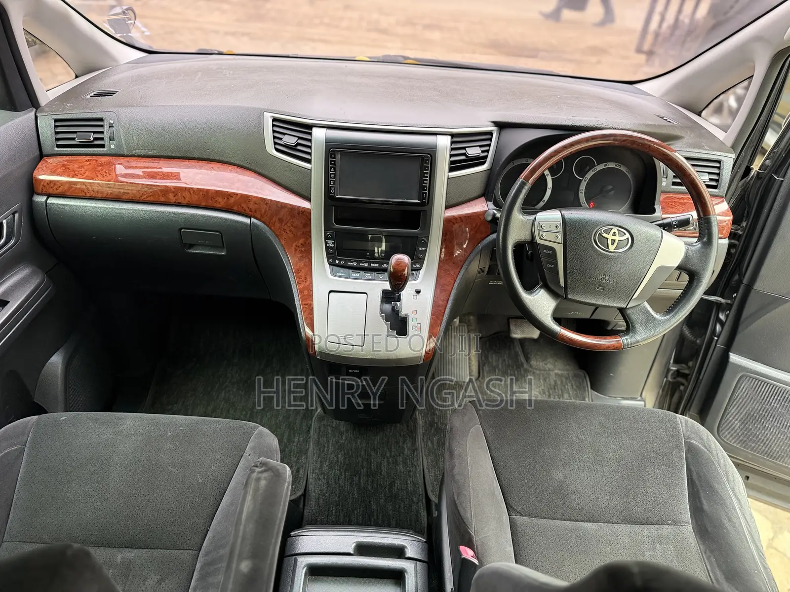 Toyota Vellfire 2010 Gray